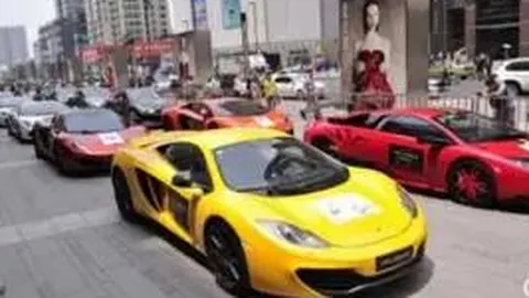 “399元「向上社交课」引热议，资本力捧下明星纷纷传授打工人“处世之道”？”