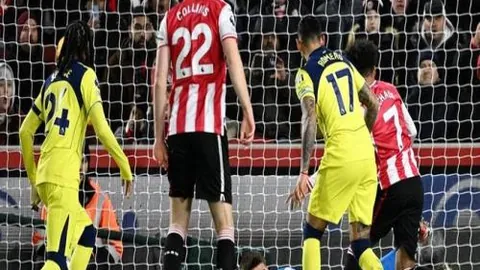 【激情对决，维罗纳战意燃！揭秘保级生死战，全力冲刺能否逆袭成功？】